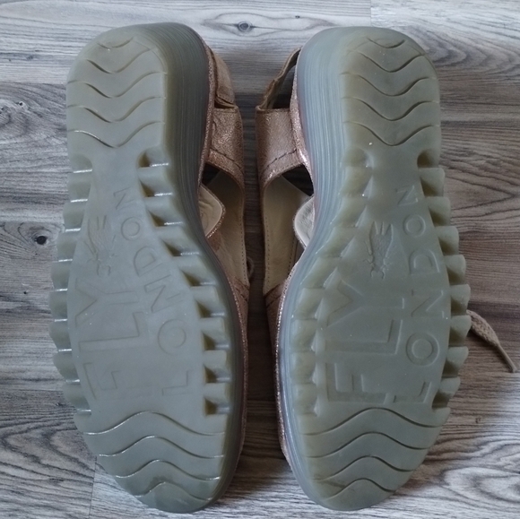 Fly London Metallic Ylfa Wedge Leather Sandals Size 41 US 10 - Picture 4 of 8